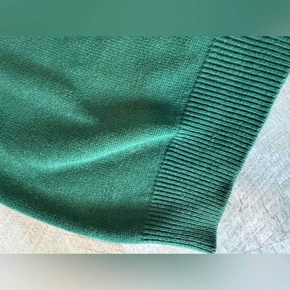Tommy Hilfiger size SMALL green sweater vest, very good condition - Picture 2 of 9